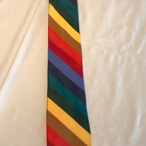 Silk necktie